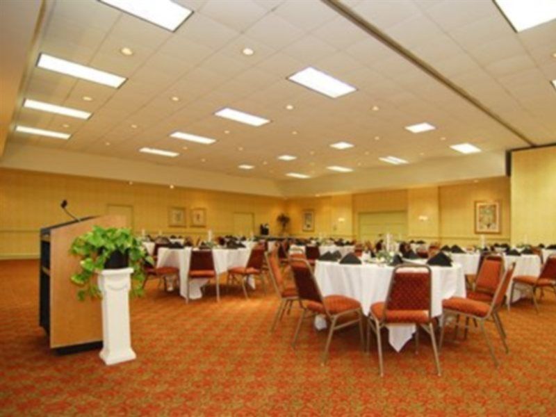 Quality Inn & Conference Center Tampa Extérieur photo